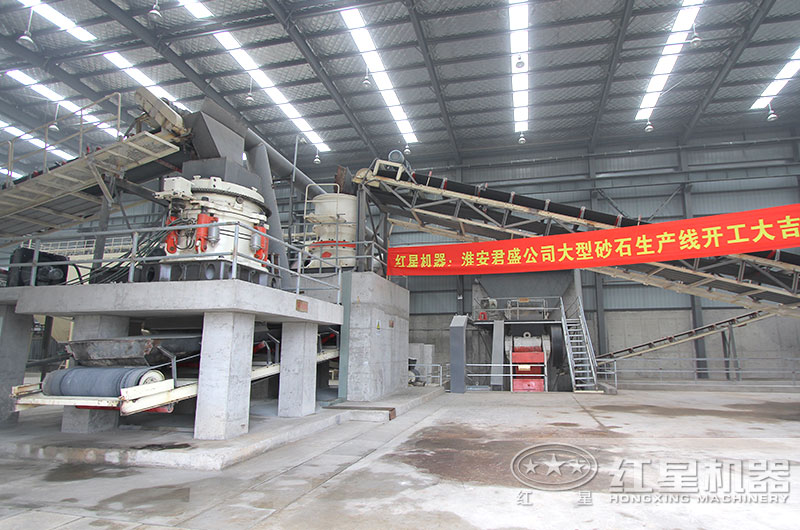 江蘇客戶破碎機工作現(xiàn)場