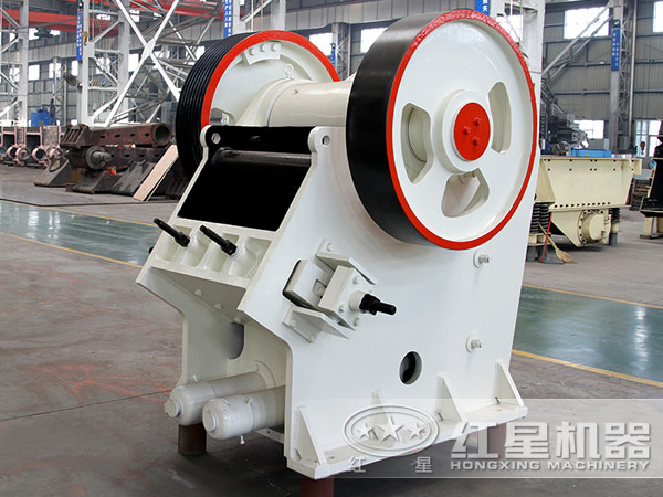 對(duì)比傳統(tǒng)鄂破機(jī)，新一代歐版鄂式破碎機(jī)具有哪些優(yōu)勢(shì)？