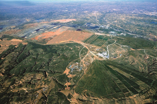 推動(dòng)綠色礦山建設(shè)，紅星破碎機(jī)廠家鼎力相助