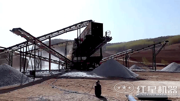 柴油小型流動(dòng)石子破碎機(jī)價(jià)格多少錢(qián)？產(chǎn)量是多少？