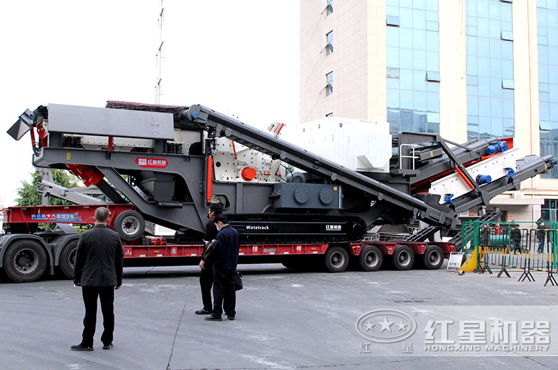 履帶式砂石粉碎機(jī)全力出擊，碎石效果驚人，報(bào)價(jià)是多少？