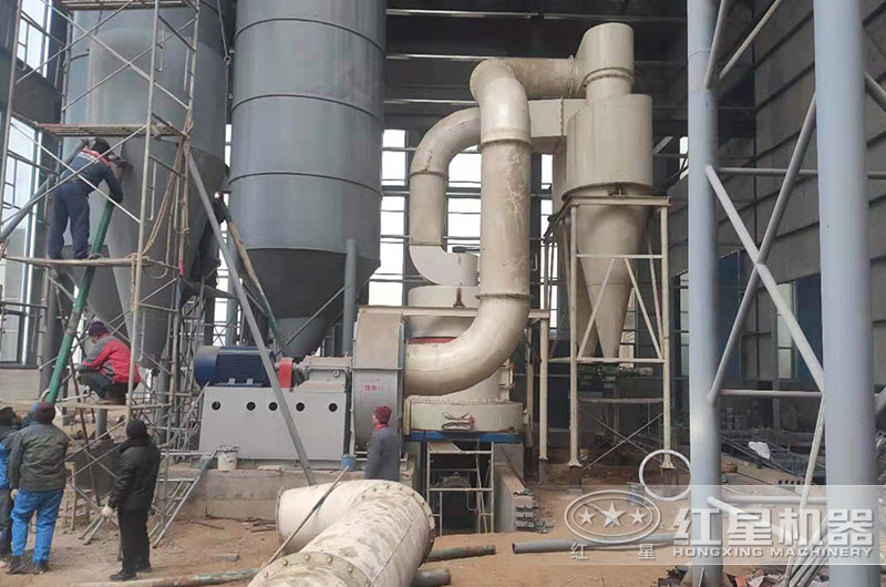 打膩?zhàn)?00目用什么磨粉機(jī)器？膩?zhàn)拥倪x擇原則是什么？