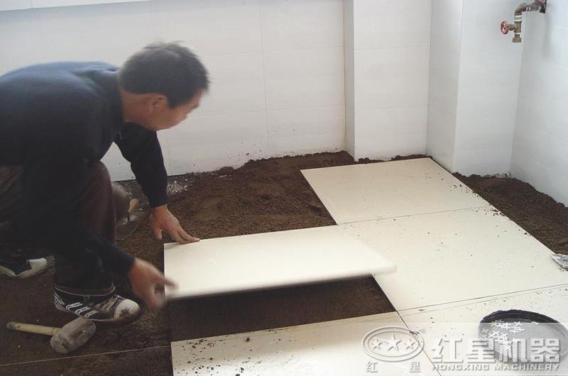 鋪地磚用石粉和沙子哪個(gè)好？制粗石粉用什么制沙機(jī)？
